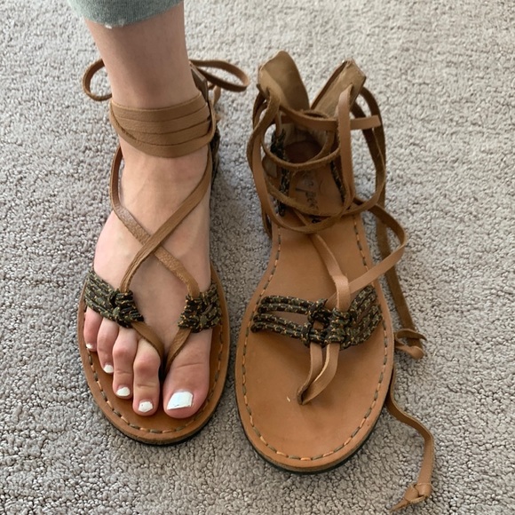 Free People Shoes - 𝅺EUC Free People size 39 leather sandals.
